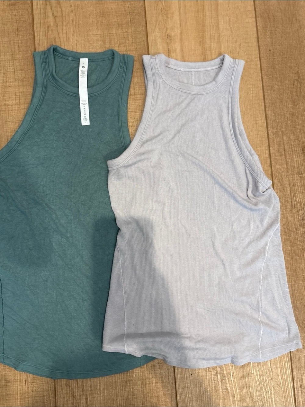 Lululemon Hold Tight Tank Bundle (2)